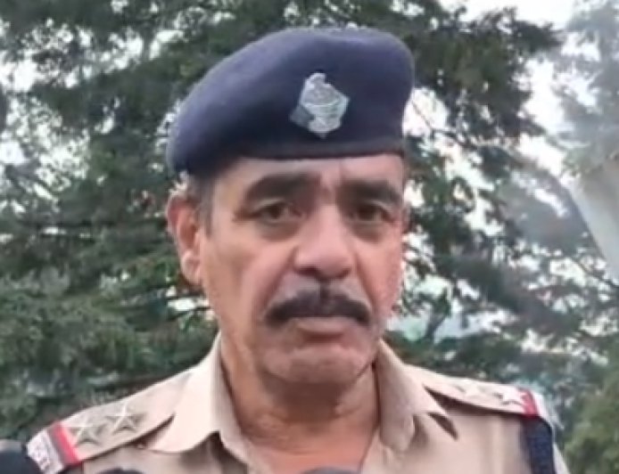 Mussoorie: मसूरी में कूड़े के ढेर में लगी भीषण आग, पांच घंटे तक चला राहत अभियान