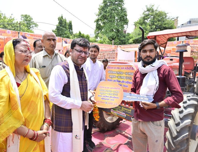 Hardoi : हरदोई के गांधी भवन में प्राकृतिक खेती पर कार्यशाला और कृषक मेले का आयोजन, पांच सौ से अधिक किसानों ने लिया हिस्सा