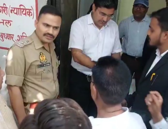 Sambhal : सम्भल में मेंथा फैक्ट्रियों पर प्रशासन का शिकंजा, 32 यूनिट जांच के घेरे में
