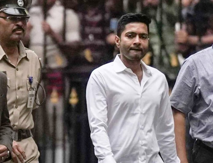 अभिषेक बनर्जी ने मतदान प्रक्रिया की पारदर्शिता पर सवाल उठाते हुए सीसीटीवी फुटेज सार्वजनिक करने की दी खुली चुनौती