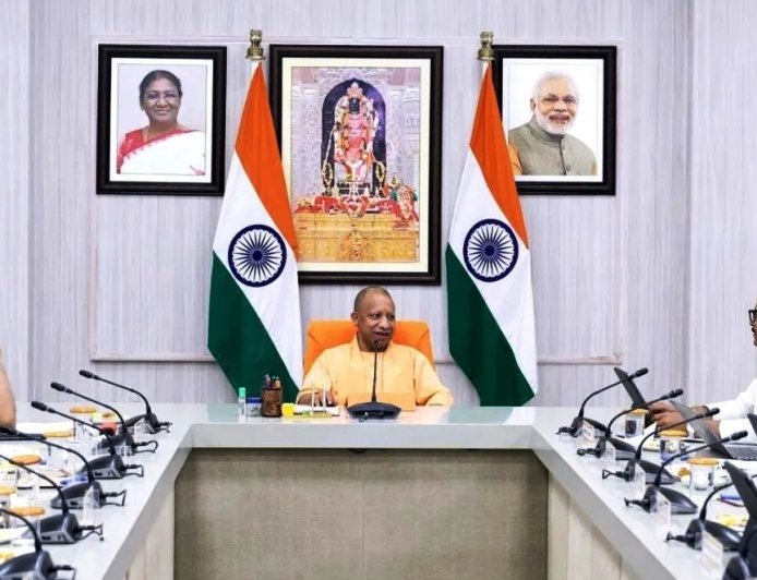 Lucknow : सभी मंडलों में शुरू होगी 'ब्लू डॉट्सएआई' पहल, युवाओं को स्थानीय भाषा में मिलेगी रोजगार की जानकारी