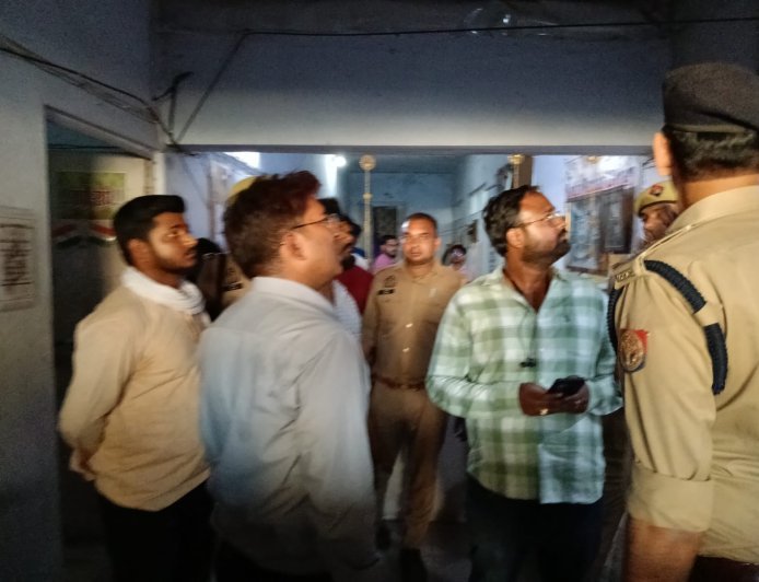 Sitapur : सीतापुर में डीएम के आदेश पर कोचिंग, लाइब्रेरी और होटलों में सुरक्षा जांच के लिए बड़ा अभियान