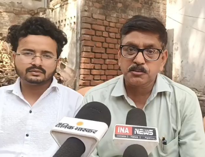 Sambhal : ई-रजिस्ट्री के विरोध में वकीलों का हल्लाबोल, सम्भल में दूसरे दिन भी धरना जारी