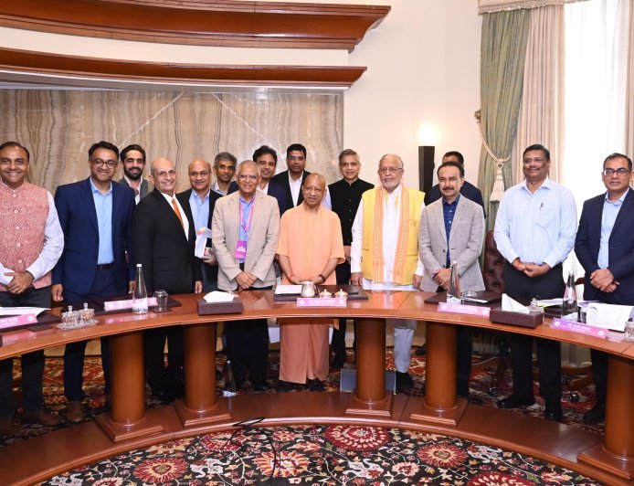 थ्री-एस मॉडल से देश में चमका उत्तर प्रदेश, बेंगलुरु रोडशो में बोले मुख्यमंत्री योगी आदित्यनाथ