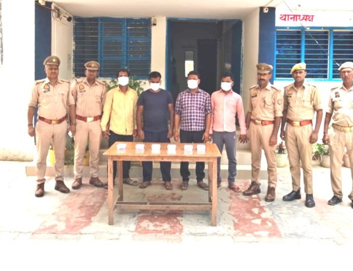 हरदोई में चोरी की बड़ी वारदात का खुलासा: पचदेवरा पुलिस ने चार आरोपियों को दबोचा, जेवर और नगदी बरामद