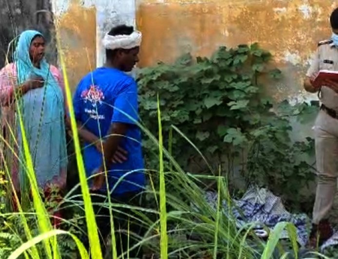 Bajpur : बाजपुर की रेलवे कॉलोनी के खाली प्लॉट में मिला युवक का शव, जांच में जुटी पुलिस