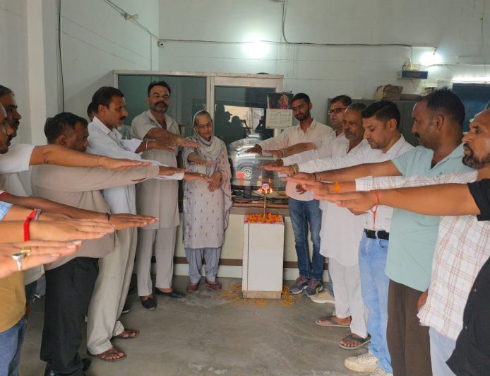 Bajpur : 'सहकारिता सप्ताह' का भव्य शुभारंभ, ग्रामीण अर्थव्यवस्था को मजबूत करने पर जोर