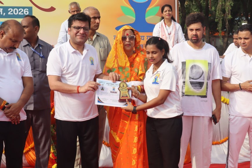 Hardoi : स्पोर्ट्स स्टेडियम में अंतर्राष्ट्रीय योग दिवस का भव्य आयोजन, मंत्री नितिन अग्रवाल ने युवाओं से की नशामुक्त समाज बनाने की अपील