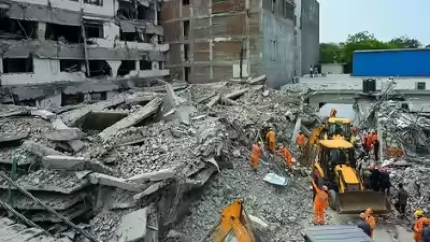 दिल्ली के ऐतिहासिक महरौली इलाके में भरभराकर गिरी चार मंजिला रिहायशी इमारत, मलबे में दबने से 6 लोगों की दर्दनाक मौत।