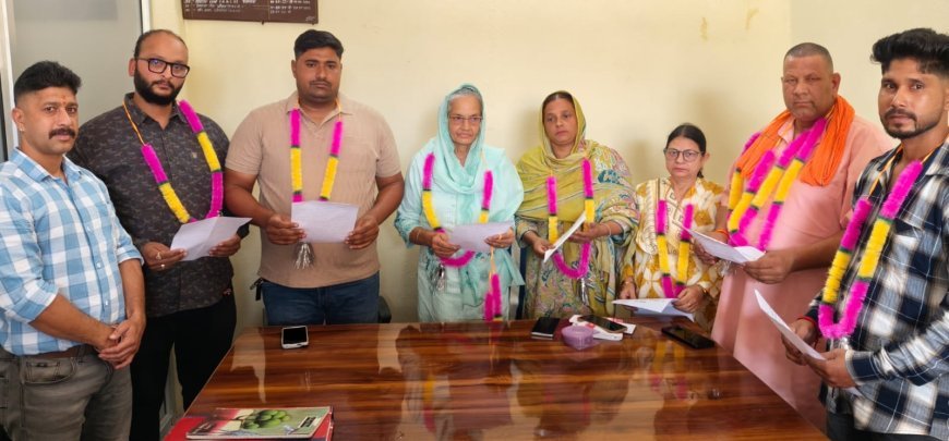 Bajpur: नवनिर्वाचित संचालक मण्डल को दिलाई पद व गोपनीयता की शपथ। 