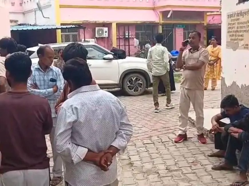 Sitapur : मोबाइल फोन के इस्तेमाल पर मां की डांट से नाराज किशोरी ने किया आत्मघाती कदम, अस्पताल में डॉक्टरों ने मृत घोषित किया