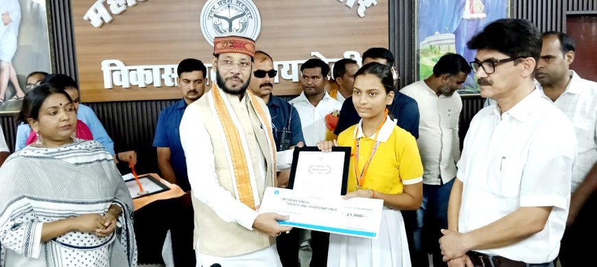 Raebareli : बिजली बिल में दस फीसदी की बढ़ोतरी जनता पर भारी बोझ, समाजवादी चिंतक ओपी यादव ने जताई नाराजगी