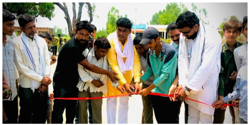 Hardoi : क्रिकेट टूर्नामेंट का प्रदेश अध्यक्ष रफीक लम्बू ने किया शुभारंभ, विजेता टीम ने दर्ज की शानदार जीत