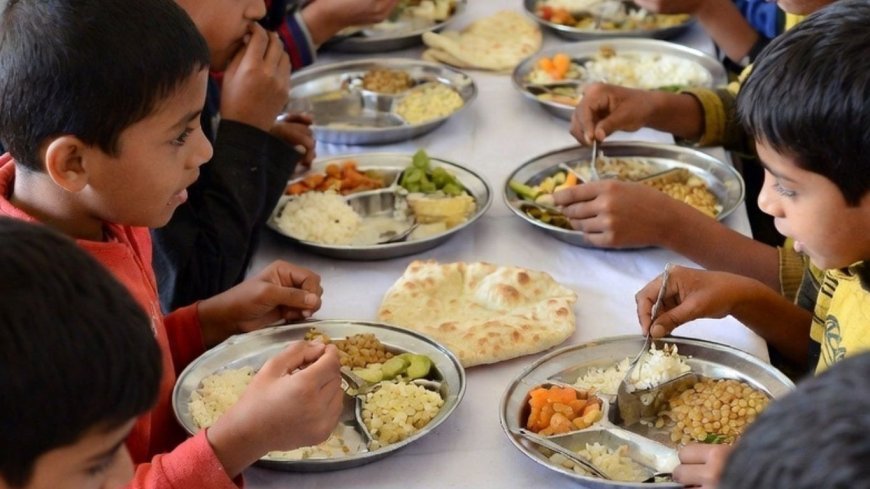 Lucknow : योगी सरकार की पौष्टिक थाली से मजबूत हो रही नई पीढ़ी, पीएम पोषण योजना से बच्चों को मिल रहा संतुलित एवं गुणवत्तापूर्ण भोजन