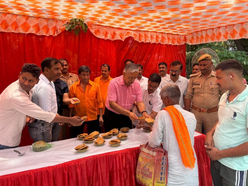 Lucknow : मुख्य सचिव आवास पर सजे भव्य भंडारे में उमड़े श्रद्धालु, प्रसाद पाकर हुए निहाल