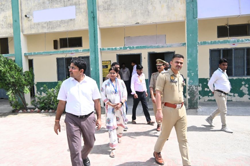 Sambhal : पुलिस भर्ती परीक्षा पर डीएम-एसपी की पैनी नजर, केंद्रों का किया औचक निरीक्षण; कारवां सराय से अतिक्रमण हटाने के भी दिए निर्देश