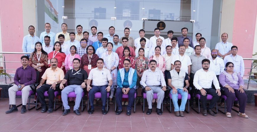 Lucknow: यूपीएसआईएफएस में प्रशिक्षु अधिकारियों ने सीखी साइबर और फॉरेंसिक जांच की बारीकियां