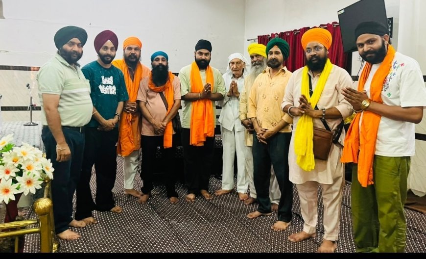 Deoband : नूरपुर से मणिकरण साहिब जा रहे सिख श्रद्धालुओं का देवबंद में भव्य स्वागत