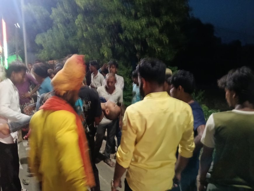 Sitapur : खैराबाद में तेज रफ्तार कार की टक्कर से बाइक सवार आठ वर्षीय बच्चा घायल