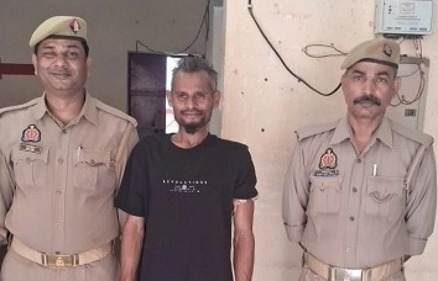 मिर्जापुर कलेक्ट्रेट परिसर में पुलिस की वर्दी पहनकर रौब झाड़ता दबोचा गया फर्जी सब-इंस्पेक्टर, जिला मुख्यालय पर मचा भारी हड़कंप