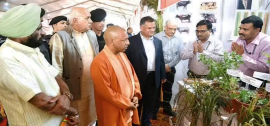 Kanpur : मुख्यमंत्री ने प्राकृतिक खेती करने वाले प्रगतिशील किसानों को सराहा, आर्थिक सहायता और बीज किट का किया वितरण