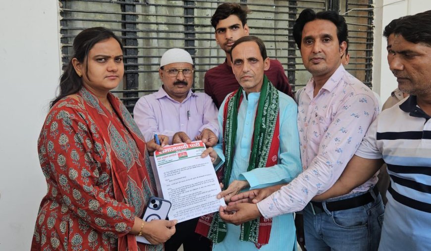 Sambhal : मुहर्रम से पहले व्यवस्थाओं पर सपा का दबाव, पांच सूत्रीय ज्ञापन देकर उठाए सड़क, बिजली-पानी और सुरक्षा के मुद्दे