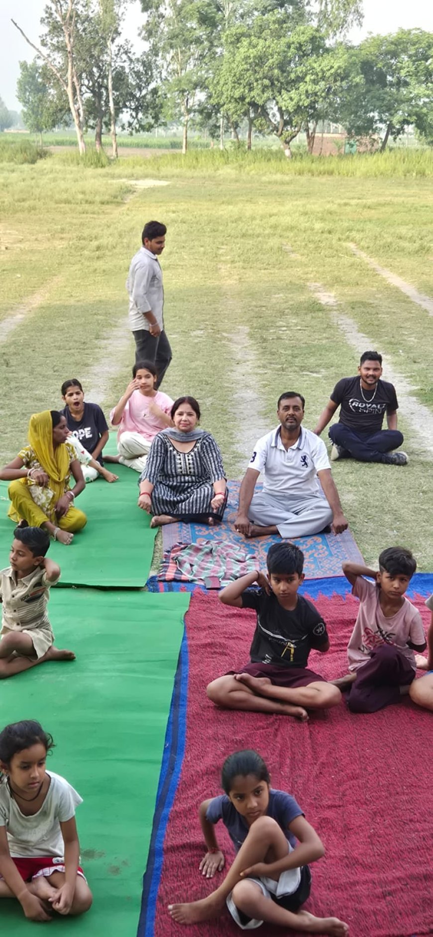 UdhamSinghNagar : सुल्तानपुर पट्टी में उत्साह के साथ मनाया गया अंतरराष्ट्रीय योग दिवस, नगर पंचायत अध्यक्ष सहित अनेक लोगों ने किया योगाभ्यास