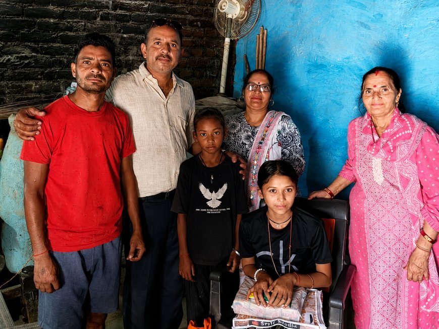 Bajpur : भीकमपुरी गांव में संकटग्रस्त बालिका की मदद के लिए आगे आया मित्र चैरिटेबल ट्रस्ट, पढ़ाई का पूरा खर्च उठाने का लिया जिम्मा