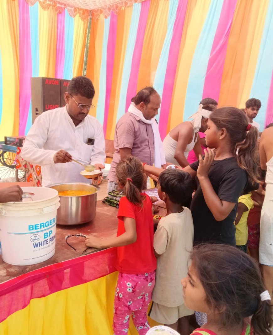 Sitapur : खैराबाद में रामायण पाठ का भव्य समापन, विशाल भंडारे में उमड़े सैकड़ों श्रद्धालु