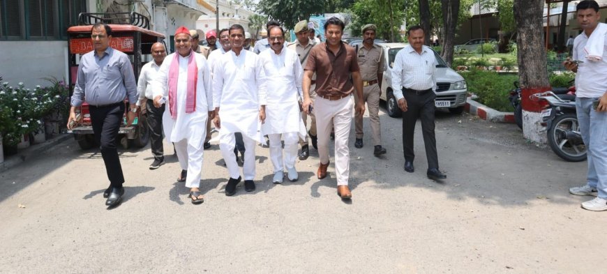 सहारनपुर में जिला निर्वाचन अधिकारी ने राजनैतिक दलों संग किया ईवीएम गोदाम का निरीक्षण, सुरक्षा व्यवस्था पुख्ता