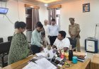 सीतापुर जिलाधिकारी का महोली तहसील में औचक निरीक्षण, रजिस्टरों में मिली कमियों पर अफसरों को फटकार