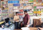 सीतापुर में कीटनाशक दुकानों पर कृषि विभाग के छापे, 34 दुकानों की जांच कर 11 सैंपल प्रयोगशाला भेजे