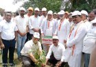 Ballia: बलिया में वृक्षारोपण महायज्ञ-2026 का शुभारंभ, परिवहन मंत्री बोले—'एक पेड़ मां के नाम' जरूर लगाएं