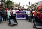 Bazpur: सफाई कर्मियों का झाड़ू संग प्रदर्शन, सीताराम तिवारी की भूख हड़ताल आठवें दिन भी जारी