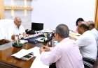 UP Dairy Farming News: यूपी में पशुओं के चारे और स्वास्थ्य सुरक्षा को लेकर बड़ा फैसला, दुग्ध समितियों को मजबूत करने के निर्देश