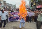 बाजपुर: नगर पालिका कर्मचारी आंदोलन तेज, नियमितीकरण की मांग को लेकर पुतला दहन