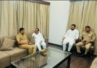 NEET Controversy: देवबंद में पुलिस की बड़ी कार्रवाई, दिल्ली कूच की आशंका पर कई विपक्षी नेता नजरबंद