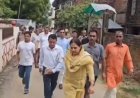बलिया में 11 हजार वोल्ट के तार की चपेट में आने से पिता-पुत्र की मौत, भड़कीं विधायक ने अफसर की बांह पकड़कर खींचा