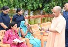 Gorakhpur Janata Darshan: 150 लोगों से मिले सीएम योगी, बोले— 'सरकार आपके साथ है, किसी को परेशान होने की जरूरत नहीं'