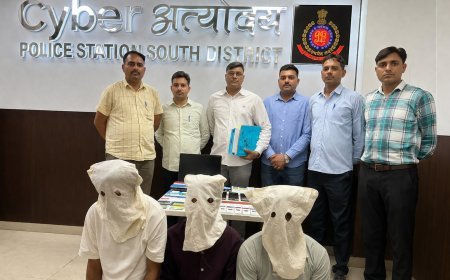 Cyber Fraud Delhi Police Action: फर्जी IPS और CBI अफसर बनकर डराने वाले तीन साइबर ठग पश्चिम बंगाल से गिरफ्तार
