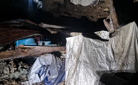 Gujarat Bharuch Wall Collapse: भरूच में शॉपिंग मॉल की दीवार गिरने से बड़ा हादसा, मलबे में दबकर पिता-पुत्र की मौत