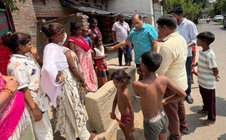 विकासखंड भरखनी में स्कूल चलो अभियान फेज-2: डोर-टू-डोर अभियान से 21 बच्चों का हुआ नामांकन