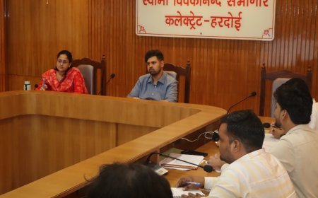 जल जीवन मिशन की समीक्षा में डीएम अनुनय झा सख्त, समयबद्ध जलापूर्ति और गुणवत्ता सुनिश्चित करने के निर्देश