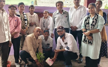 Hathras: पृथ्वी पर जीवन का सबसे बड़ा आधार हैं पौधे- चतुर्वेदी