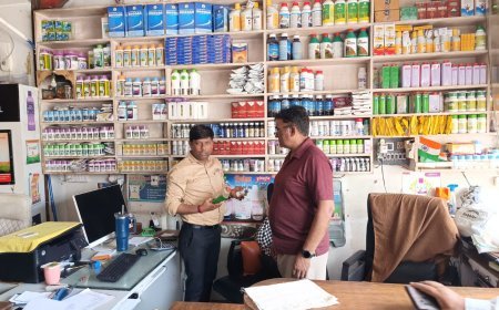 सीतापुर में कीटनाशक दुकानों पर कृषि विभाग के छापे, 34 दुकानों की जांच कर 11 सैंपल प्रयोगशाला भेजे