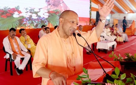 जिन्हें कब्रिस्तान प्यारा, वे ही कर रहे राम मंदिर का विरोधः मुख्यमंत्री