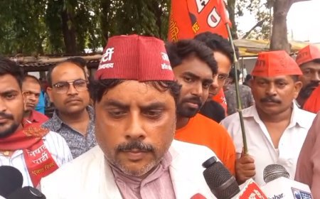 Ballia: निषाद समाज एकजुट होकर अपने अधिकारों की लड़ाई लड़े: डॉ. संजय निषाद