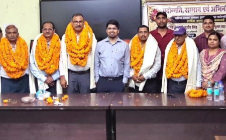 सुल्तानपुर में चार खंड शिक्षा अधिकारियों की पदोन्नति: डायट के वरिष्ठ प्रवक्ता बने, मिली पीईएस रैंक, बीएसए ने किया सम्मानित