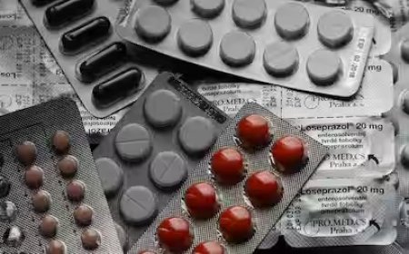 Agra Fake Medicine: आगरा में नकली दवा सिंडिकेट पर एफएसडीए का बड़ा छापा, 58 थोक लाइसेंस रद्द, करोड़ों की दवाएं जब्त