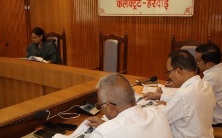 स्कूल चलो अभियान की समीक्षा में सीडीओ नेहा व्याडवाल सख्त, ड्रॉपआउट बच्चों का शत-प्रतिशत नामांकन सुनिश्चित करने के निर्देश